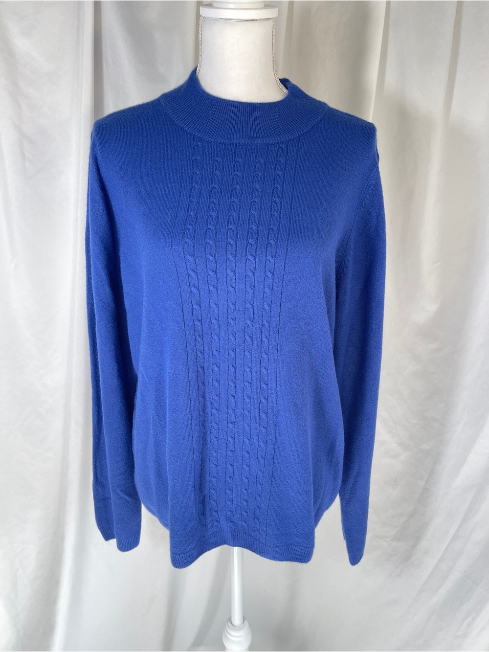 Classic Royal Blue Cable-Frontwomon’d  ‘sSweater